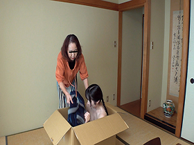 「お母さん・・・わたしを売ったの?」闇サイト売買三つ編み貧乳パイパン少●中出し そら サンプル動画サムネイル